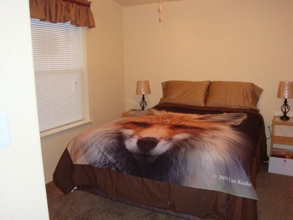 Yellowstone Wildlife Cabins West Yellowstone Bagian luar foto