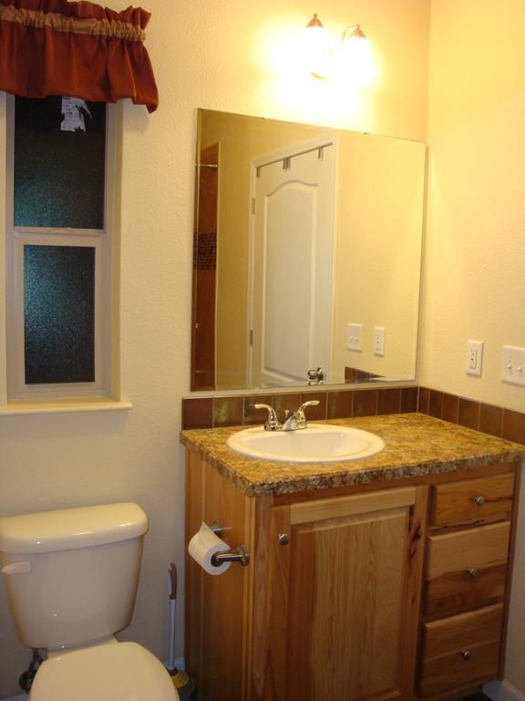 Yellowstone Wildlife Cabins West Yellowstone Bagian luar foto